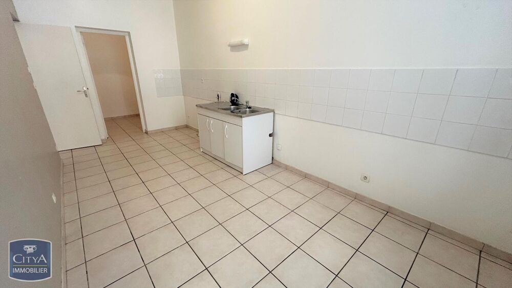 A LOUER - APPARTEMENT T4 - 2, RUE SAINTE MARIE DES TERRE....