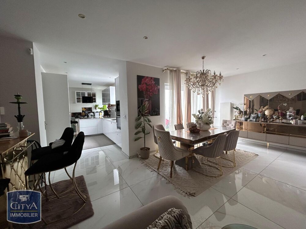 location Maison - 4 pièce(s) - 140 m² Lille (59000)