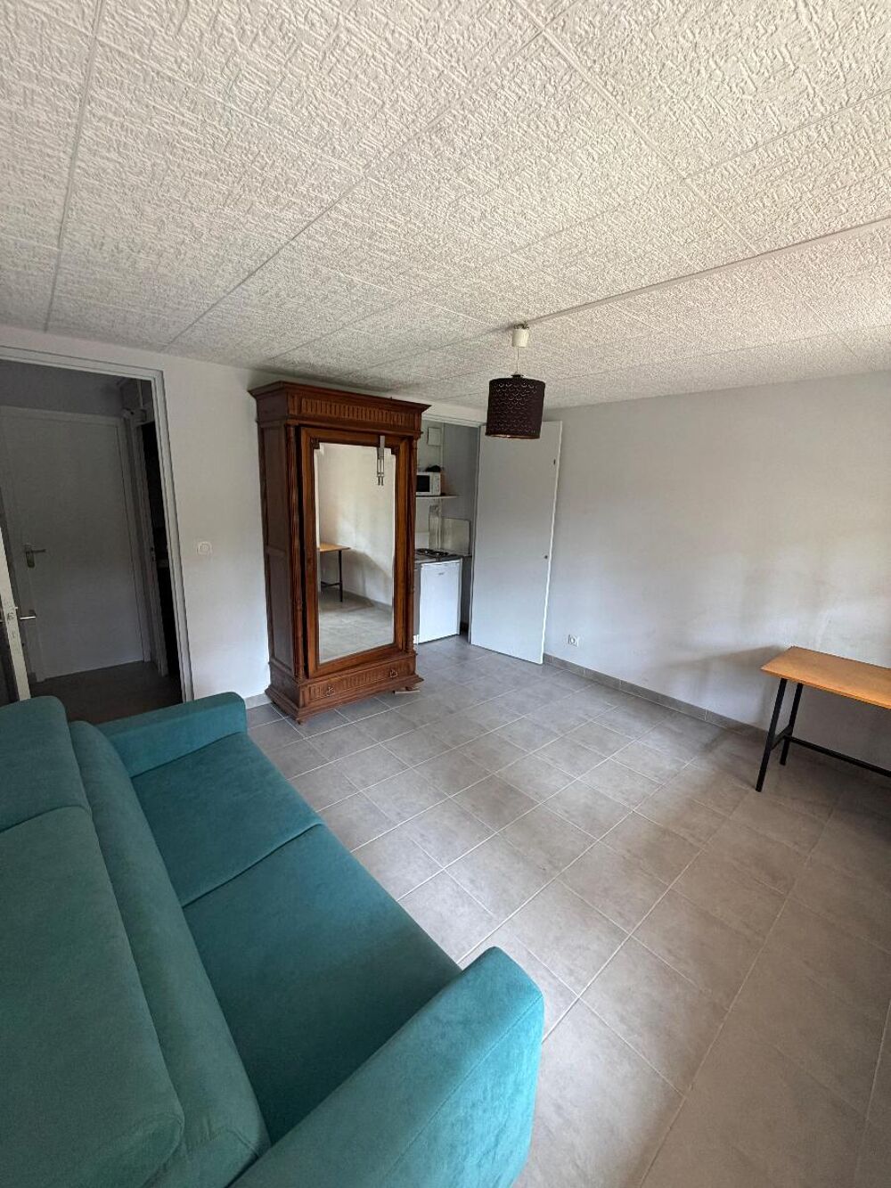 location Appartement - 1 pièce(s) - 20 m² Charbonnières-les-Bains (69260)