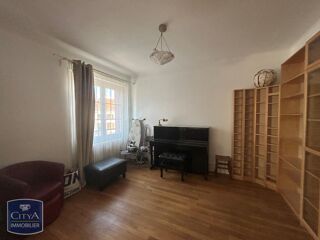 Appartement à louer 4 pièces 79 m²