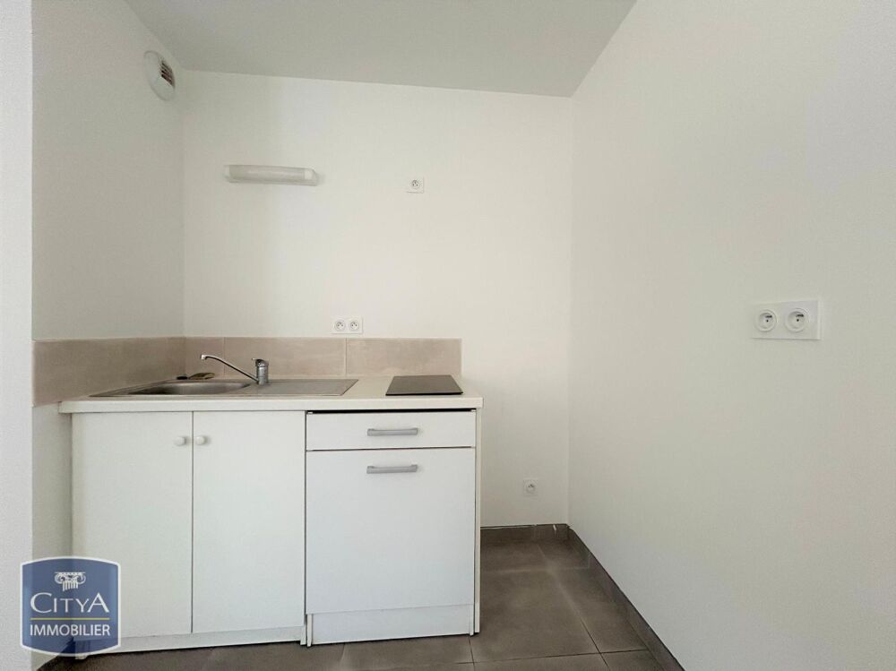 location Appartement - 2 pièce(s) - 33 m² Coutras (33230)