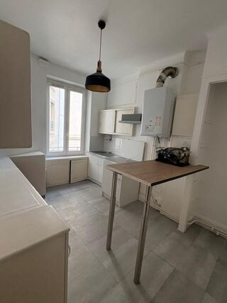  Appartement à louer 2 pièces 55 m²