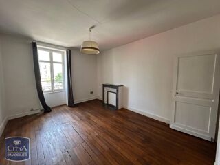 Appartement à louer 4 pièces 100 m²