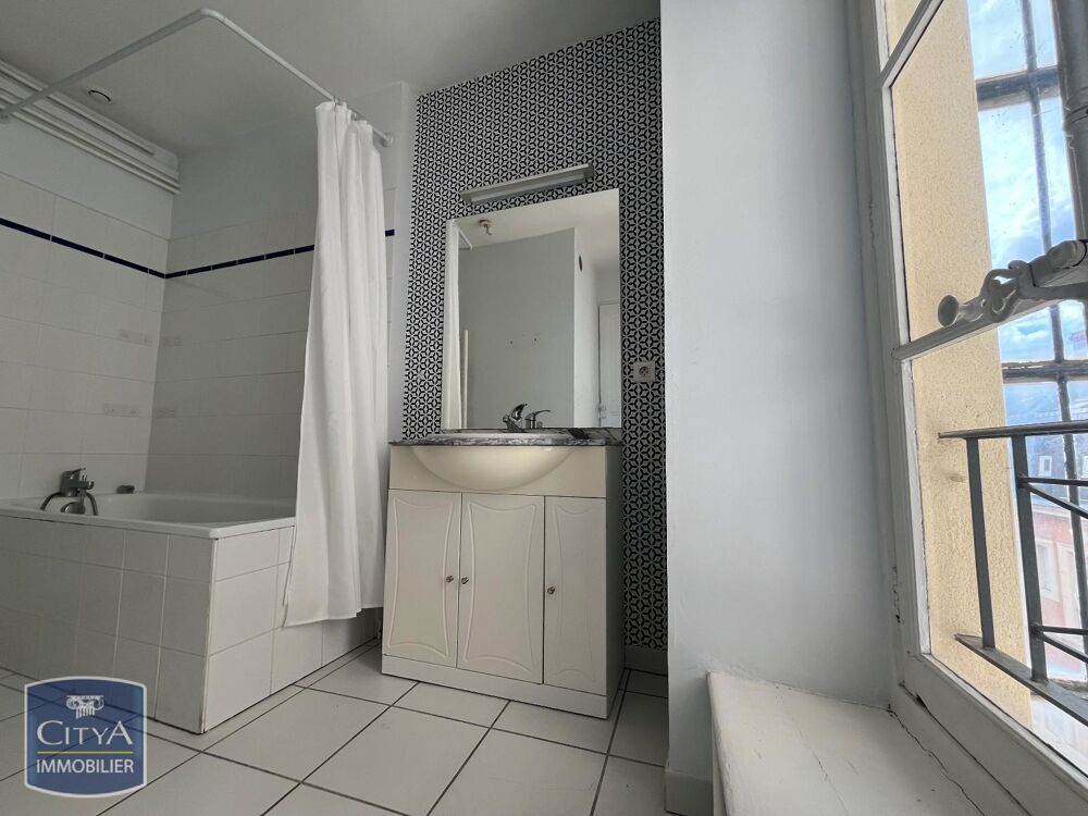location Appartement - 3 pièce(s) - 83 m² Mâcon (71000)