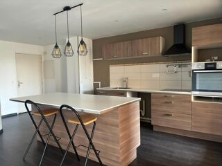  Appartement à louer 3 pièces 66 m²
