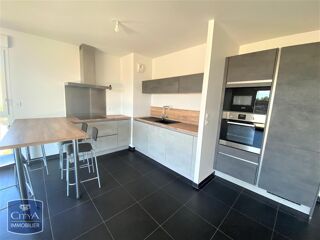  Appartement à louer 4 pièces 91 m²
