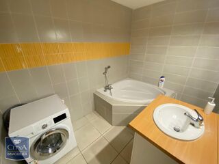 Appartement à louer 3 pièces 74 m²