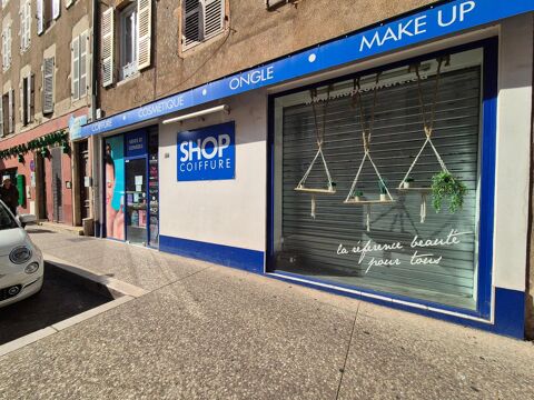 Nous vous proposons à la location un beau local idéal... 767 71000 Macon