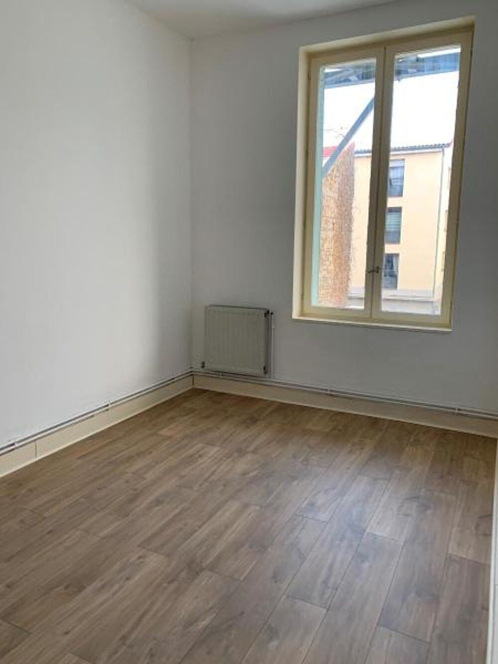 Proche tous commerces-15 rue Pasteur-ROCHE LA MOLIERE-F3....