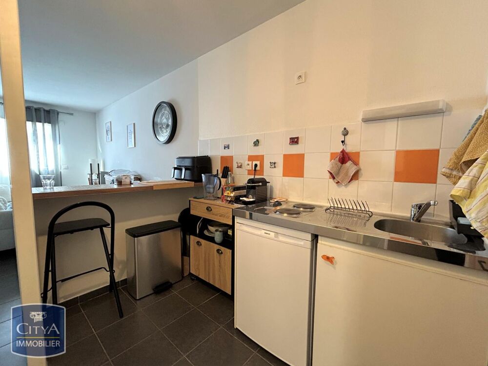 À LOUER : STUDIO NON MEUBLE + PARKING - CENON / JEAN JAU....
