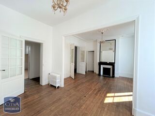  Appartement à louer 4 pièces 101 m²