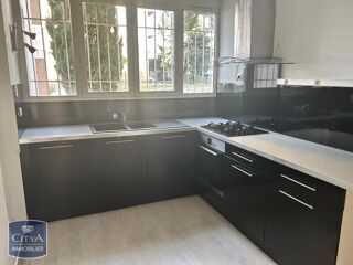 Appartement à louer 3 pièces 80 m²