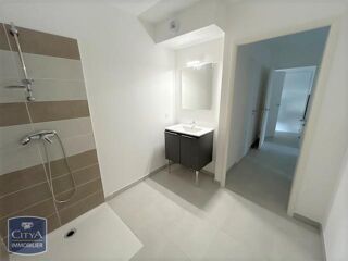  Appartement à louer 3 pièces 64 m²