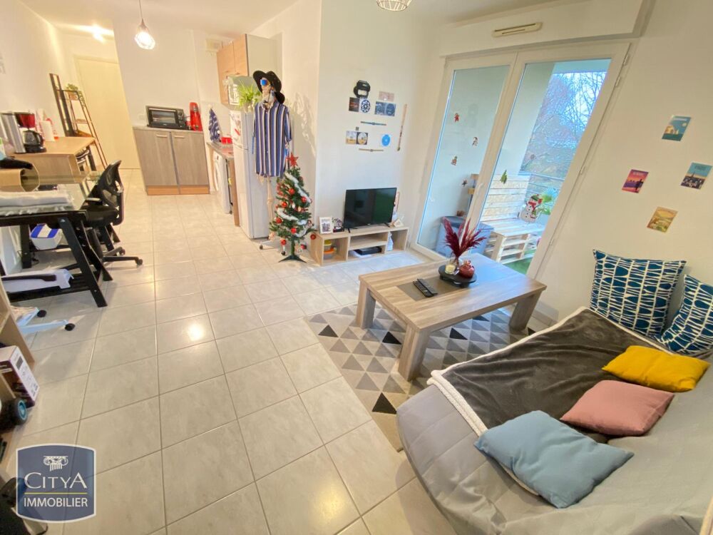 location Appartement - 2 pièce(s) - 40 m² Saint-Michel (16470)