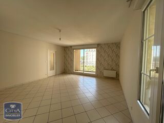  Appartement à louer 4 pièces 91 m²