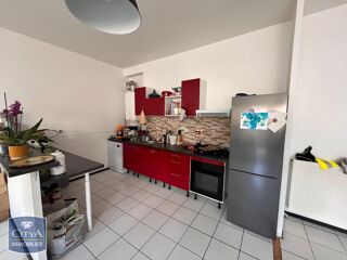  Appartement à louer 3 pièces 81 m²