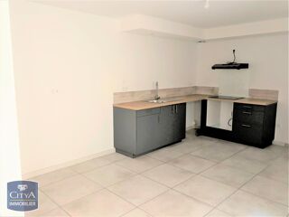  Appartement à louer 4 pièces 84 m²
