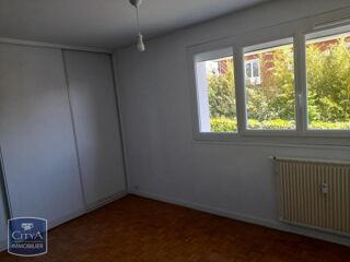  Appartement à louer 3 pièces 65 m²
