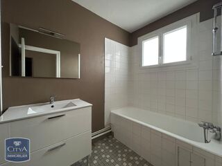  Appartement à louer 3 pièces 74 m²