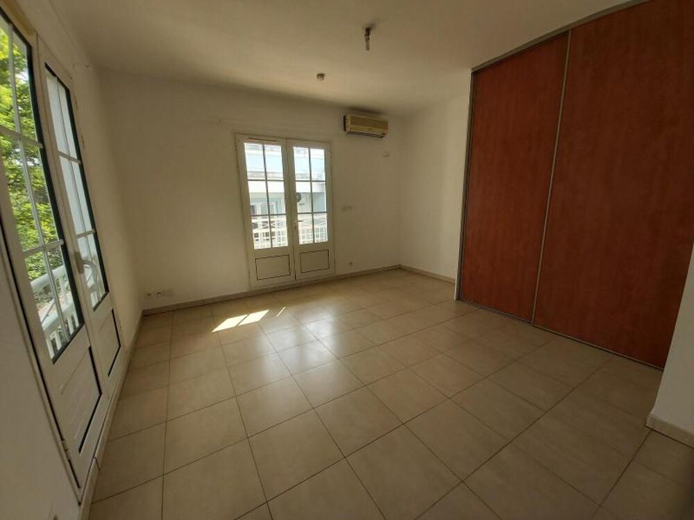 location Appartement - 1 pièce(s) - 31 m² La Possession (97419)