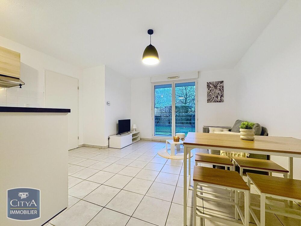 À LOUER : Découvrez cet appartement rénové T2 situé au c....