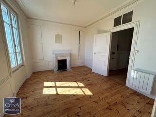  Appartement à louer 4 pièces 63 m²
