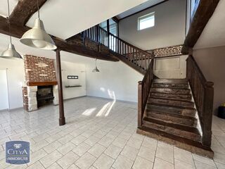  Appartement à louer 4 pièces 104 m²