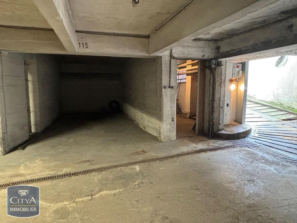location Parking / Garage Valenciennes (59300)
