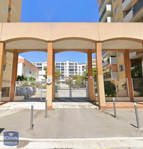  Parking / Garage  louer 