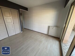  Appartement à louer 3 pièces 85 m²