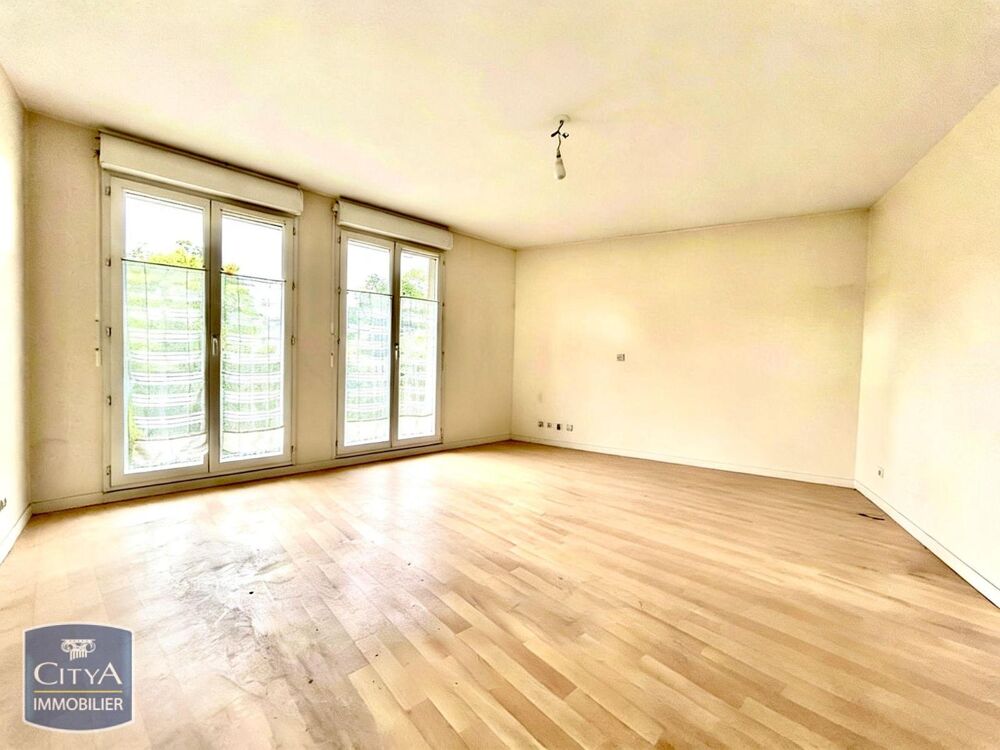 À LOUER : Appartement T2 situé à Noisy-le-Grand, dans un....