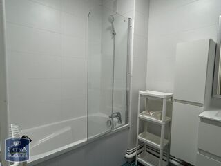  Appartement à louer 3 pièces 65 m²