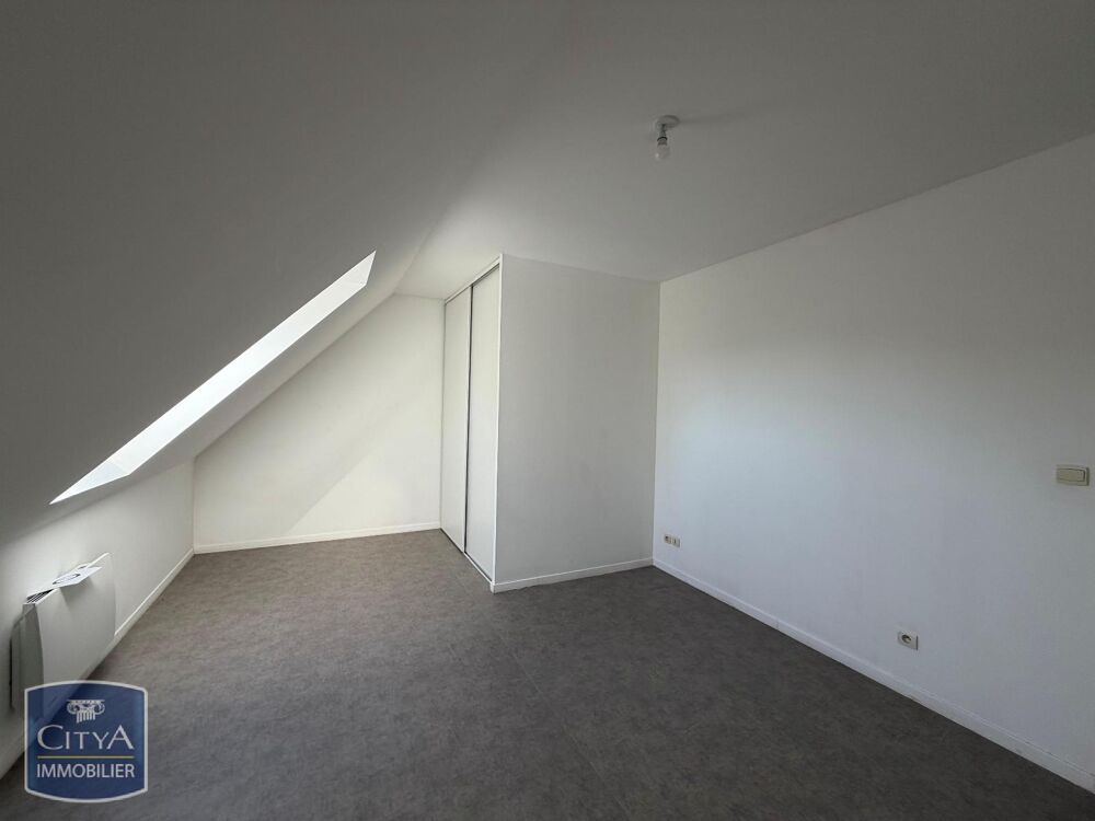Maison de type 4, de 84M², offrant au rez de chaussée, u....