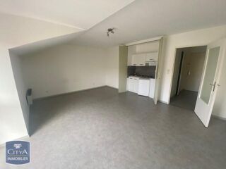  Appartement à louer 1 pièce 33 m²