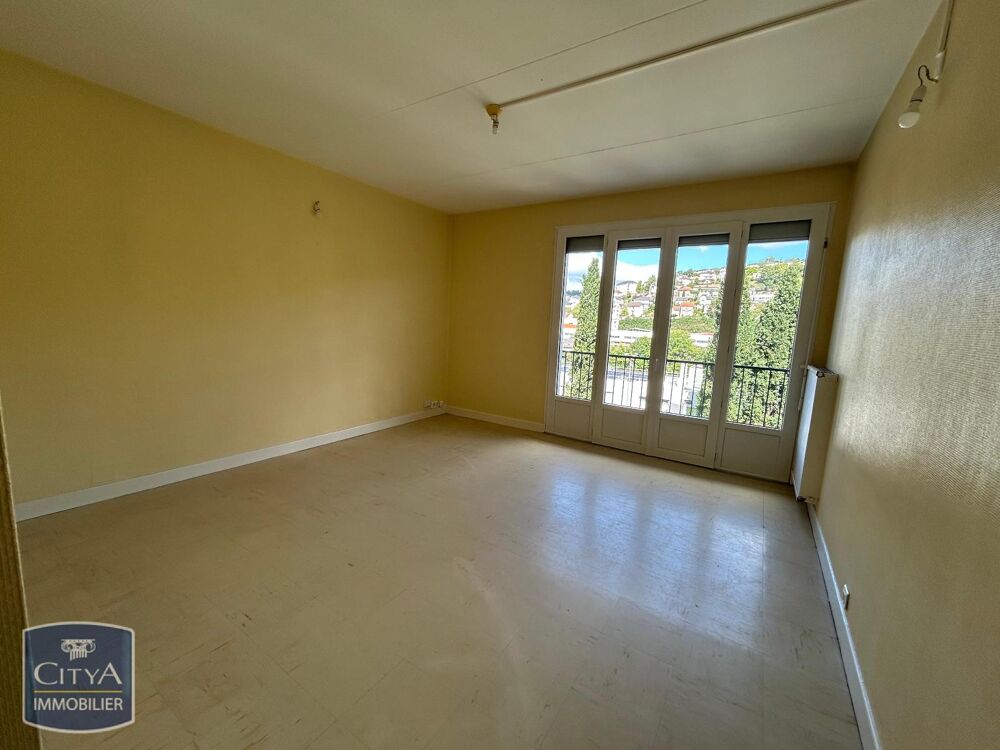 À LOUER : Appartement T4 situé à Tulle. Ce bien spacieux....