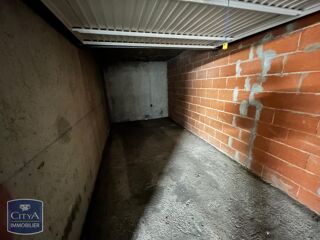  Parking / Garage à louer 