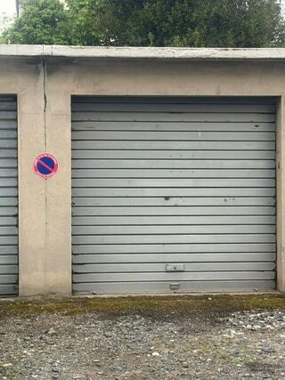  Parking / Garage à louer 