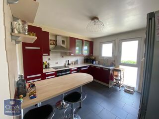  Appartement à louer 4 pièces 125 m²