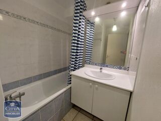  Appartement à louer 2 pièces 33 m²
