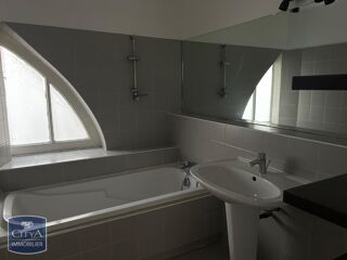  Appartement à louer 2 pièces 61 m²
