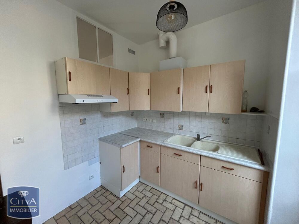 Découvrez ce charmant appartement rénové de type T3, idé....