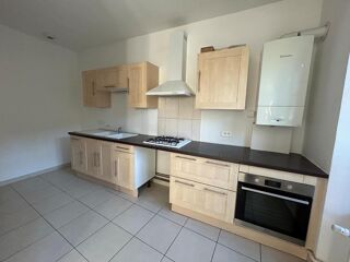  Appartement à louer 3 pièces 79 m²