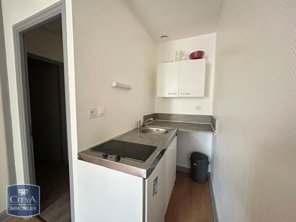 APPARTEMENT UNE PIECE MEUBLE - PROCHE DU COLLEGE HENRI I....