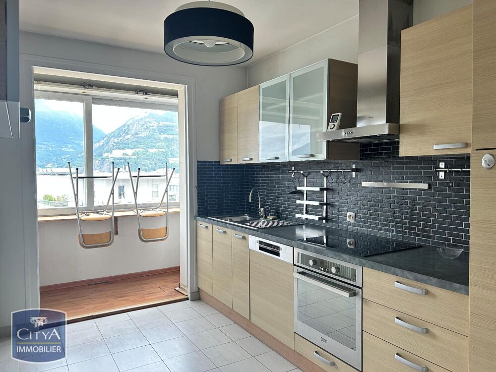À LOUER : Appartement T3 situé à Grenoble, dans le quart....