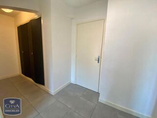  Appartement à louer 1 pièce 38 m²