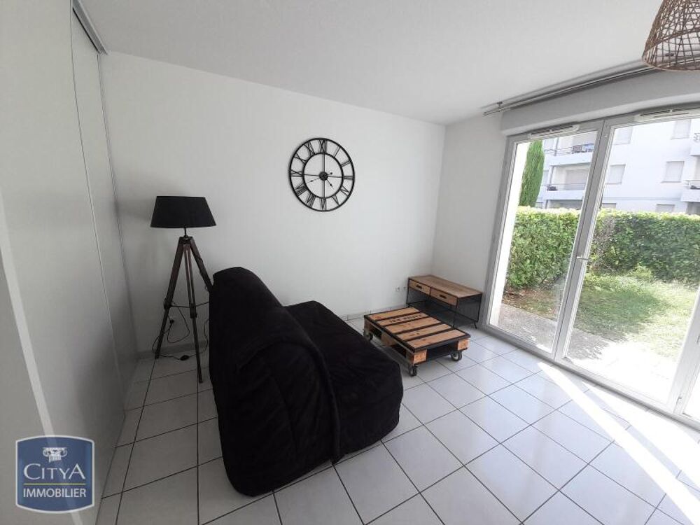 À LOUER : Appartement rénové T1 situé à AGEN, dans le co....