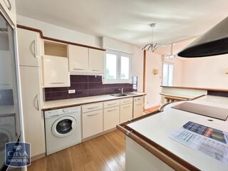  Appartement à louer 2 pièces 75 m²