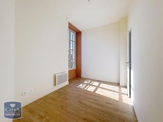  Appartement à louer 2 pièces 55 m²
