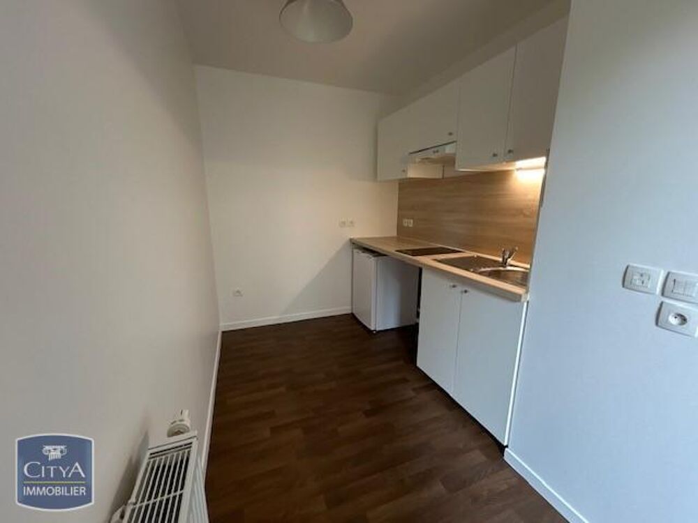 À louer agréable studio de 28m2 à CORBEIL ESSONNES, rue ....