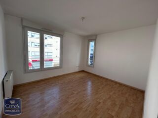 Appartement à louer 4 pièces 89 m²